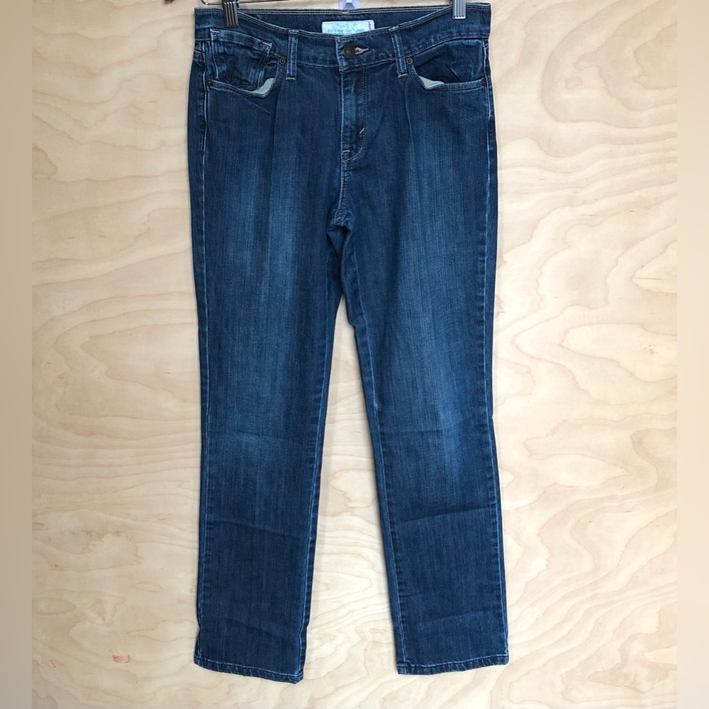 Levi’s Slim Straight 544 Denim Jean 29 Inseam Unisex Men Size 4 Medium.